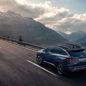 Hyundai_TUCSON_PHEV_travel