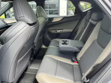 Foto van Lexus NX