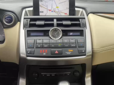 Foto van Lexus NX
