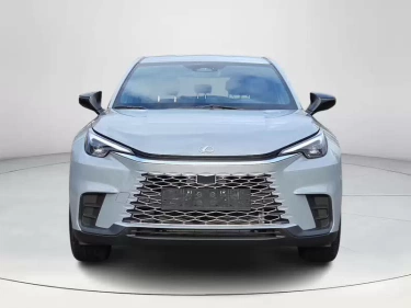 Foto van Lexus LBX