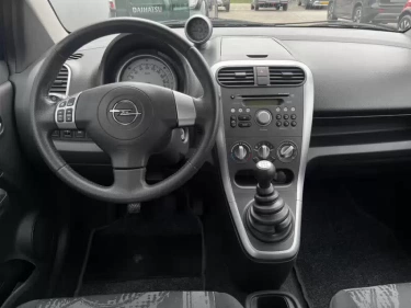 Foto van Opel Agila