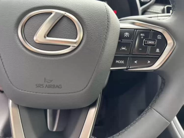 Foto van Lexus LBX