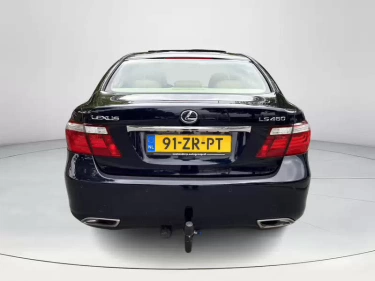 Foto van Lexus LS