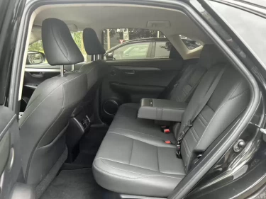 Foto van Lexus NX