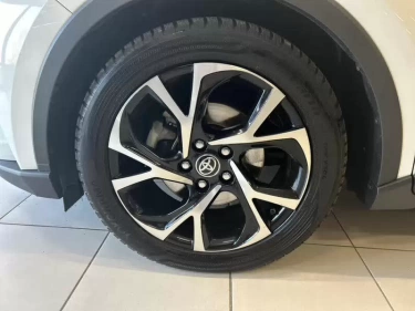 Foto van Toyota C-HR