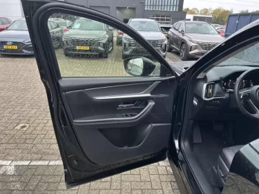 Foto van Mazda CX-60