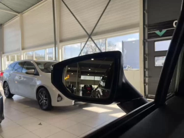 Foto van Lexus LBX