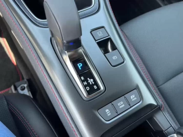 Foto van Lexus LBX