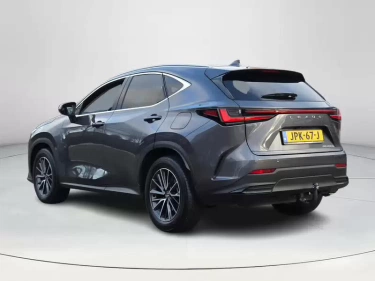 Foto van Lexus NX