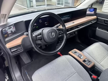 Foto van Honda E