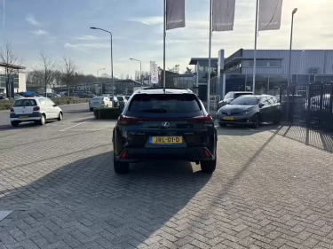 Foto van Lexus UX