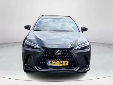Foto van Lexus NX