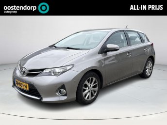 Toyota Auris 1.6 Dynamic **NAVIGATIE/ STOELVERWARMING/ LENDENSTEUN/ PARKEERSENSOREN/ GARANTIE** occasion 2013