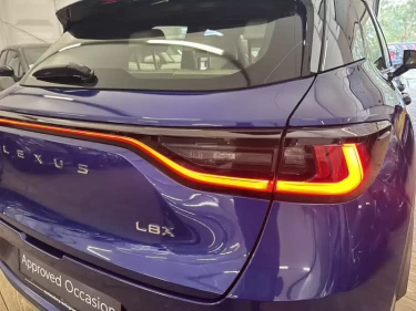 Foto van Lexus LBX