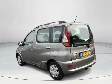 Foto van Toyota Yaris Verso