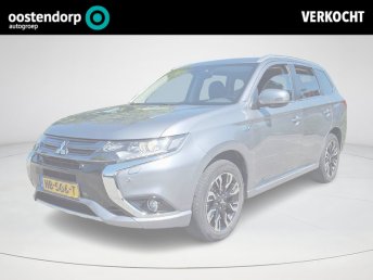 Mitsubishi Outlander 2.0 PHEV AWD Executive Edition | Rijklaarprijs! | Nwe Model | Trekhaak 1500kg | Leder Alcantara |  Navi | Camera | Inclusief 12 mnd Bovag-Garantie! | occasion 2015