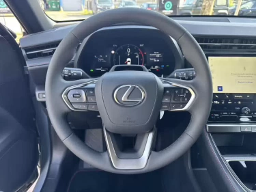 Foto van Lexus LBX