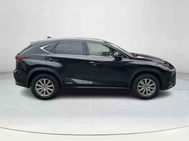 Foto van Lexus NX