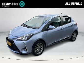 Toyota Yaris 1.5 Hybride Design | Navigatie | Achteruitrijcamera | Climate control | Parkeersensoren achter occasion 2017