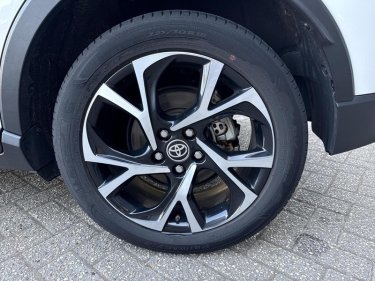 Foto van Toyota C-HR