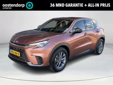 Foto van Lexus LBX