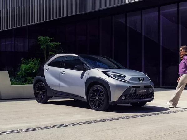 Toyota Aygo X 2026: Full Hybrid en volledig vernieuwd