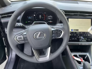 Foto van Lexus LBX