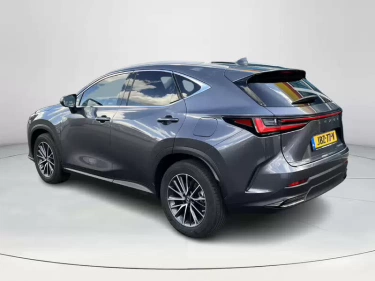 Foto van Lexus NX