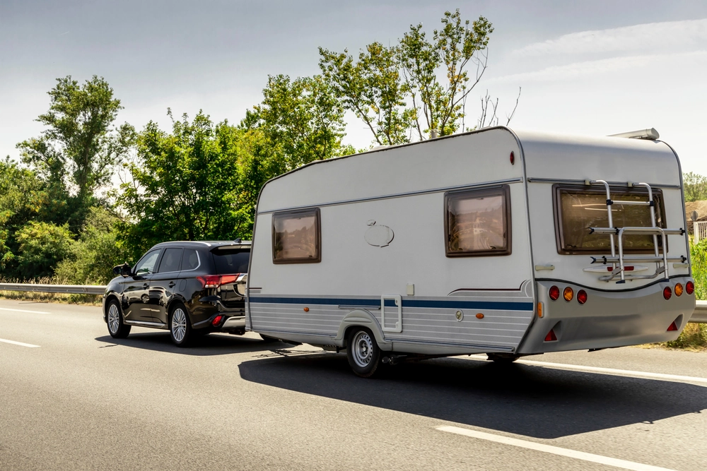 Met de caravan op vakantie? Dit is dé checklist voor veilig én zuinig rijden