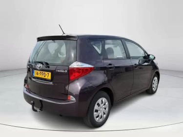 Foto van Toyota Verso-S