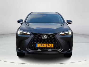 Foto van Lexus NX