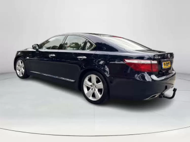 Foto van Lexus LS