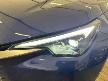 Foto van Lexus LBX