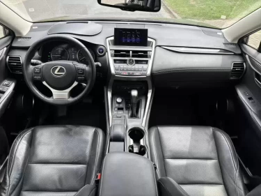 Foto van Lexus NX