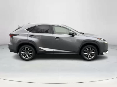 Foto van Lexus NX