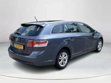 Foto van Toyota Avensis wagon