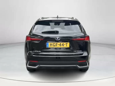 Foto van Lexus NX