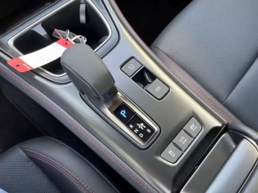 Foto van Lexus LBX