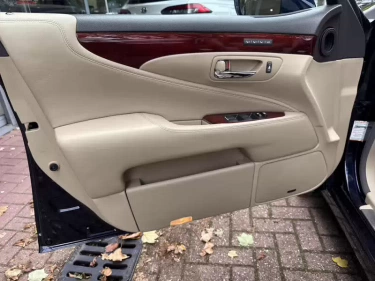 Foto van Lexus LS