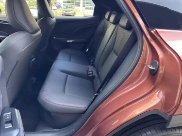 Foto van Lexus LBX
