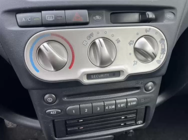 Foto van Toyota Yaris Verso