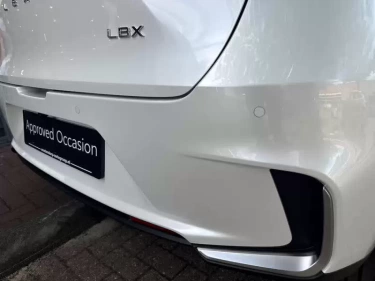 Foto van Lexus LBX