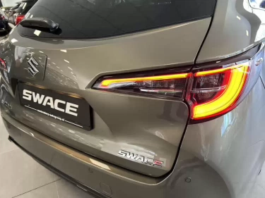 Foto van Suzuki Swace