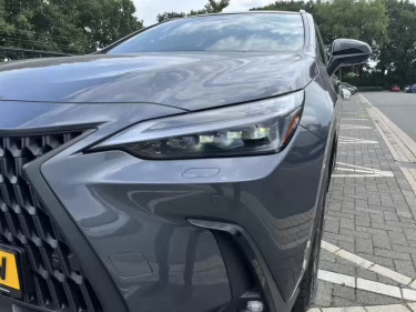 Foto van Lexus NX