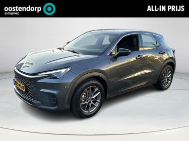Foto van Lexus LBX