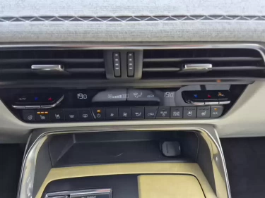 Foto van Mazda CX-80