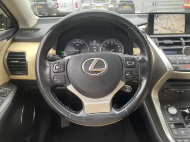 Foto van Lexus NX