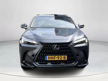 Foto van Lexus NX
