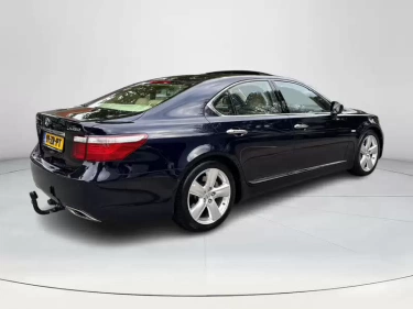 Foto van Lexus LS