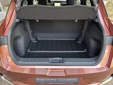 Foto van Lexus LBX
